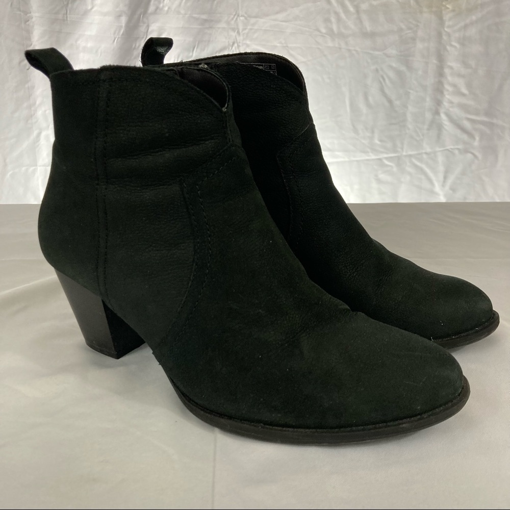 Vionic black weather resistant nubuck Raina boots - size 8 - 2” heels